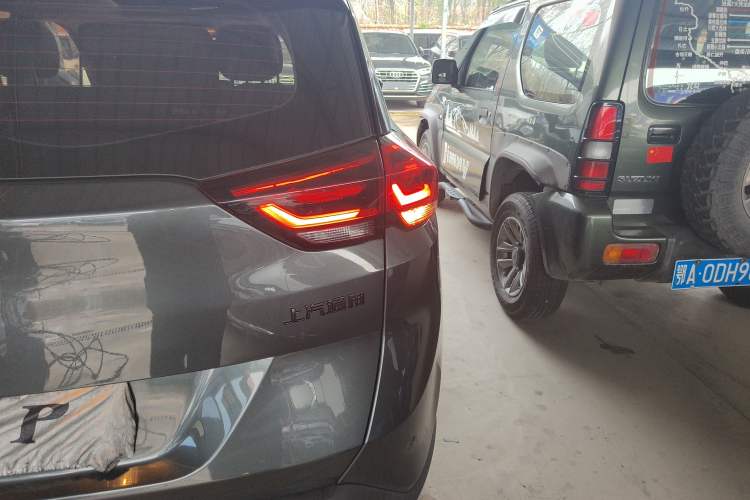 Used Chevrolet Orlando 2019 Redline 530T Automatic Enjoyment Version (5+2 Seating) China VI
