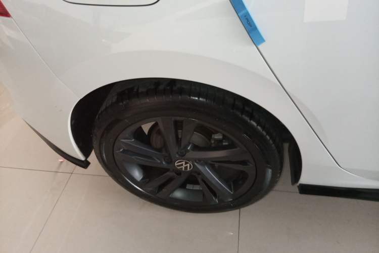 Used Volkswagen Golf 2021 280TSI DSG R-Line Exterior 5