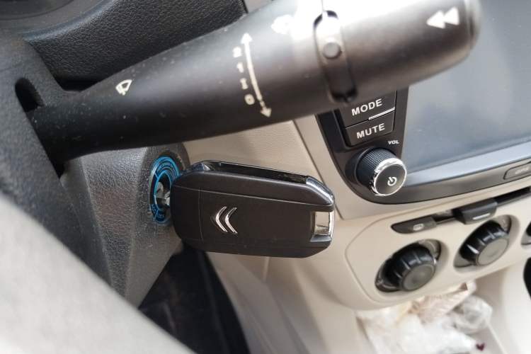 Used Citroen Elysee 2014 1.6L Manual Fashion Edition
