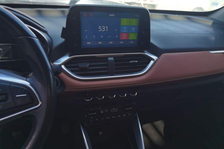 Used Baojun 510 2017 1.5L Manual Luxury Model Audio And AC Panel