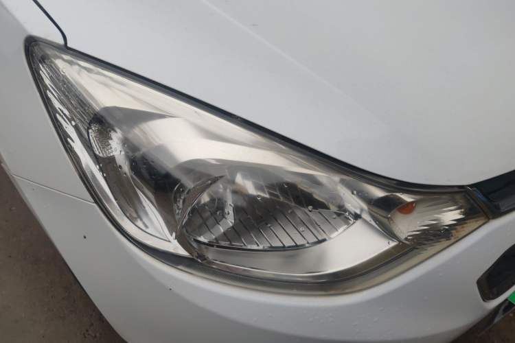 Used Chevrolet Sail 2015 Sail 3 1.5L Manual with Ideal Sunroof Edition
