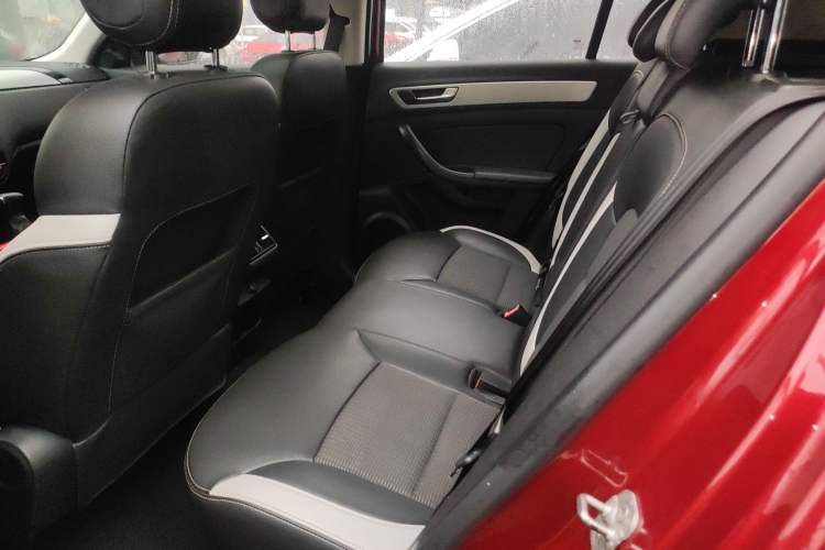 Used Qoros 5 2017 1.6T Automatic Prestige Model
