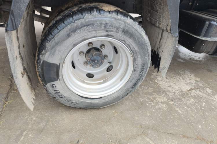 Used CHANGAN KUAYUE Zhe D5 2021 1.6L Standard Edition Double-Cab Flatbed with Dual Rear Wheels 3050mm Cargo Bed DAM16KL
