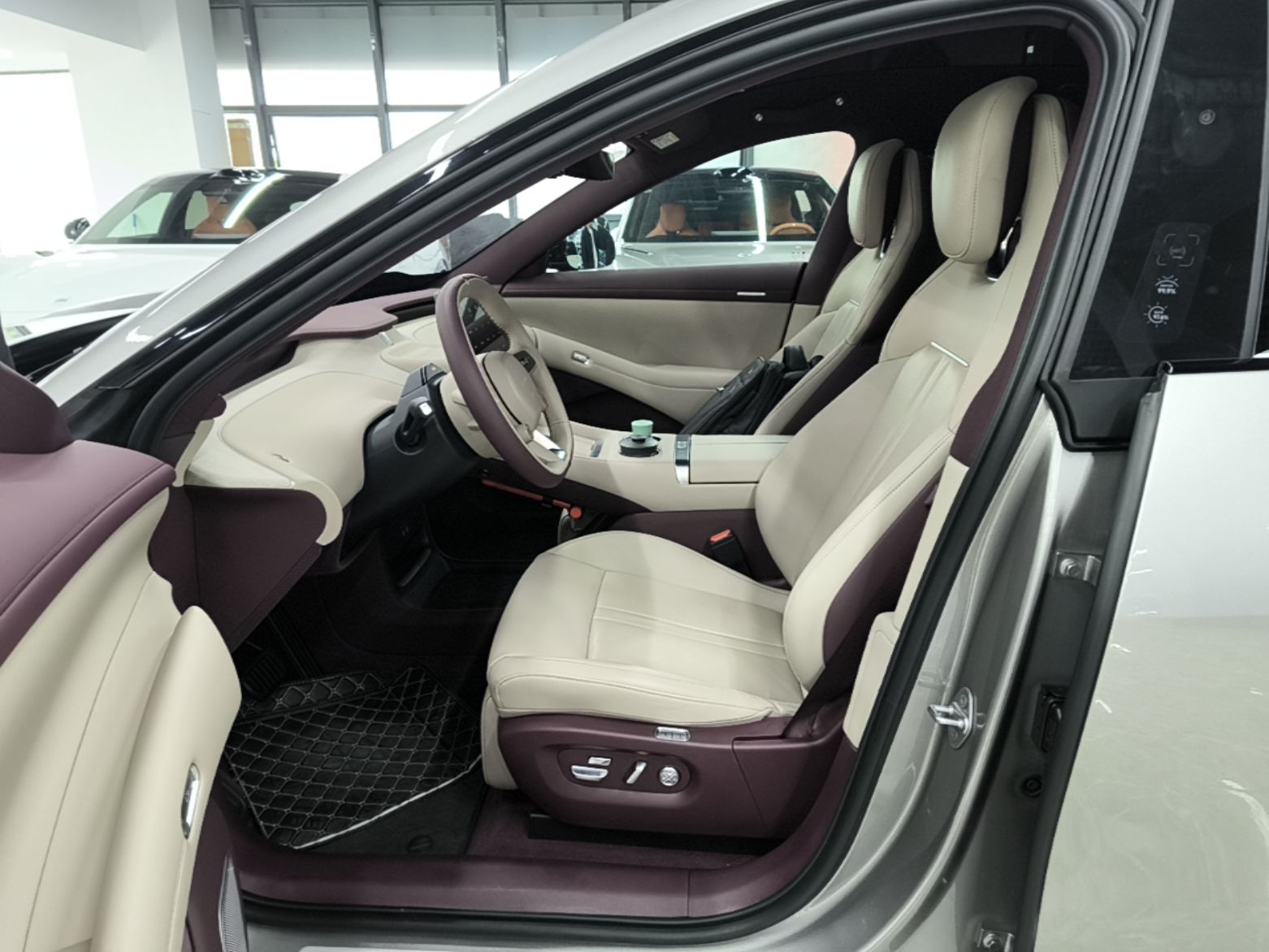 Xiaomi Auto YU7 2025 Ultra-Long Range Rear-Wheel Drive Version — снимка 17