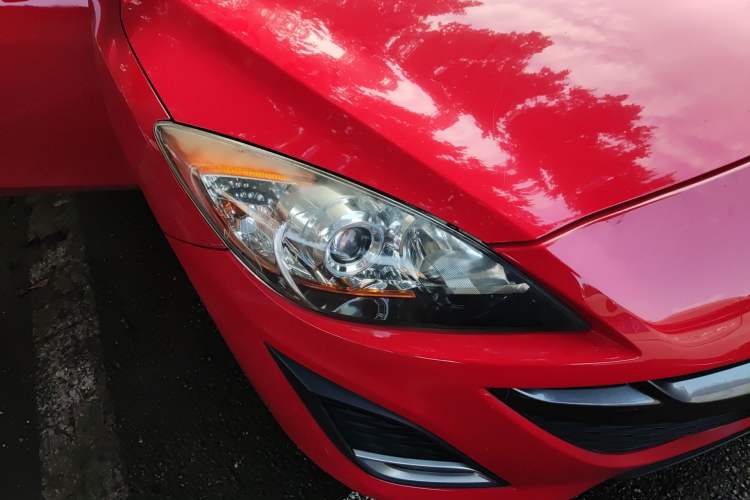 Used Mazda 3 2011 Sedan 2.0L Automatic Luxury Model Right Front Headlight