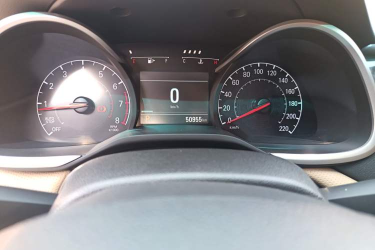 Used Chevrolet Monza 2020 320 Automatic Enjoyment Edition Odometer Close Up