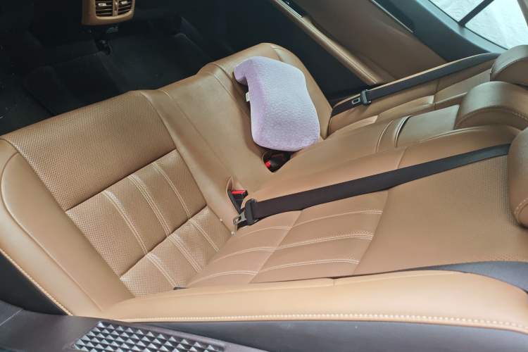 Used Lexus ES 2015 300h Comfort Edition
