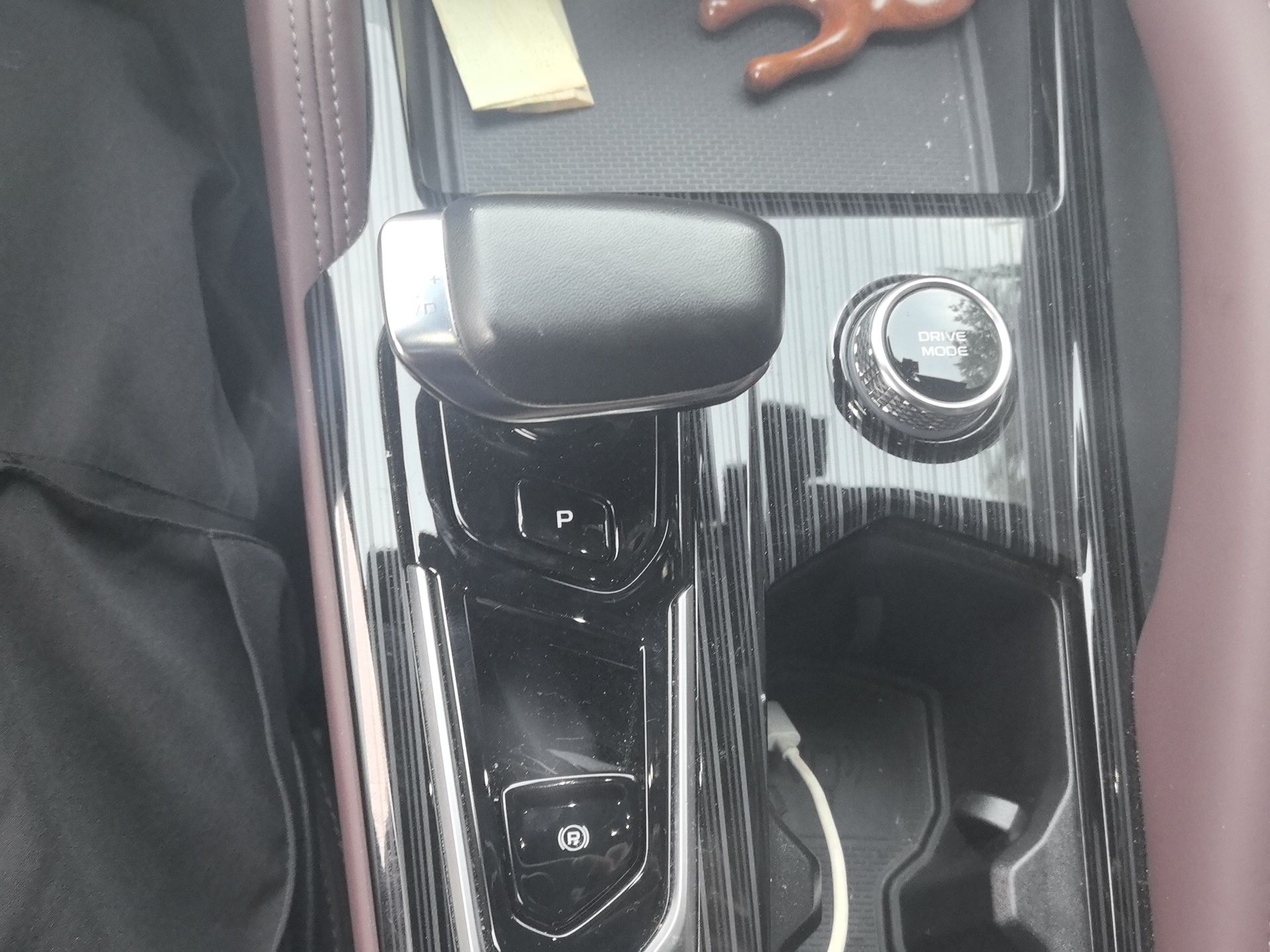 Geely Auto Monjaro L 2021 2.0TD DCT EVO Two-Wheel Drive Prestige Version — снимка 11
