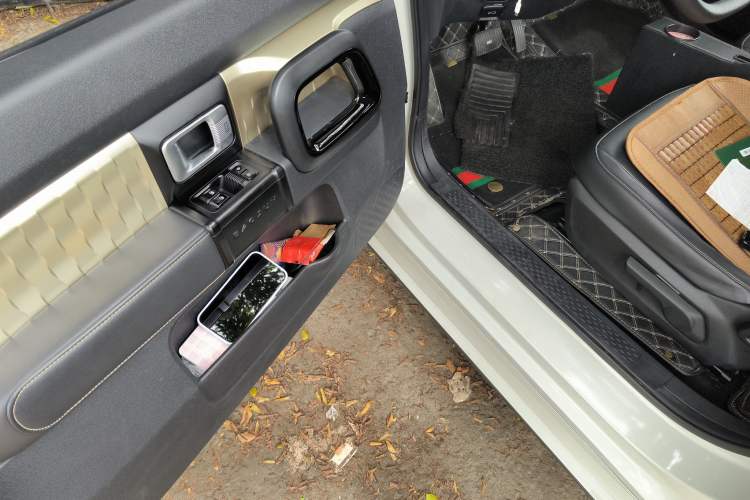 Used Baojun KiWi EV 2022 Artist Lite Edition Lithium Iron Phosphate
