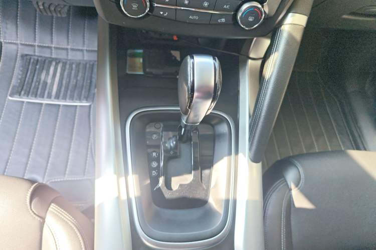 Used Renault Kadjar 2017 2.0L Two-Wheel-Drive Leading Edition