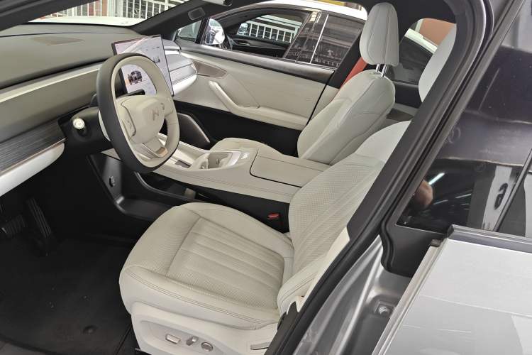 Used ONVO L60 2024 60 kWh Rear-Drive Version Left Front Seat