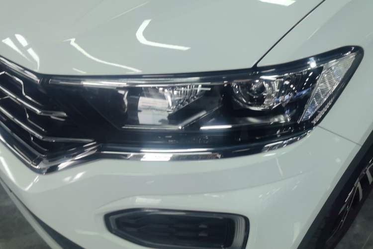 Used Volkswagen T-ROC 2021 280TSI DSG Two-Wheel Drive Comfort Connect Edition
