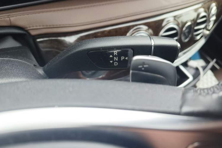 Used Mercedes-Benz S-Class 2014 S 320 L Business Model