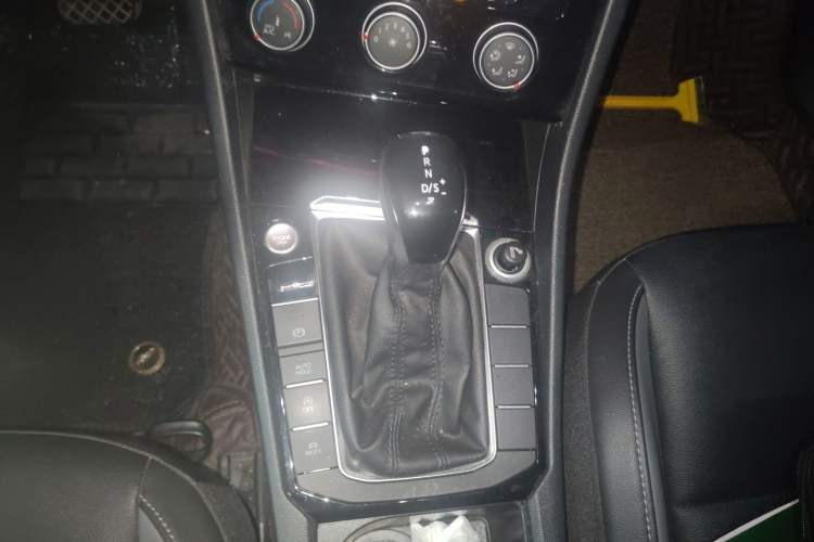 Used Volkswagen Sagitar 2020 280TSI DSG Comfort Version China VI Standard Gear Lever