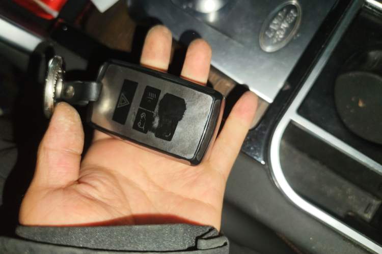 Used Land Rover Discovery Sport 2022 249 PS R-Dynamic S Performance Edition 5 Seats Vehicle Key