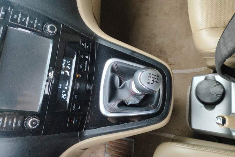 Used Haval H6 2012 1.5T Manual Two-Wheel Drive Urban Version
