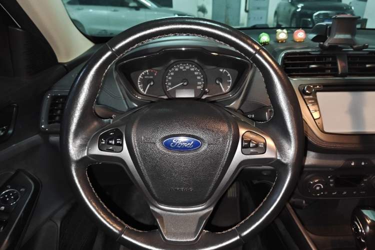 Used Ford Escort 2015 1.5L Automatic Fashion Model

