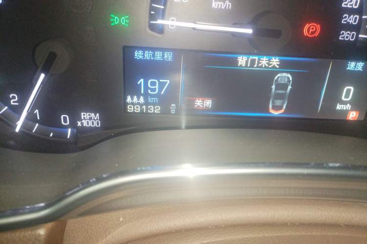 Used Cadillac SRX 2013 3.0L Elite Model Odometer Close Up