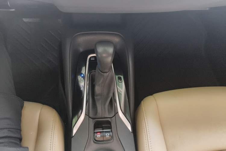 Used Toyota Corolla 2019 Dual-Engine 1.8L E-CVT GL-i Pioneer Edition
