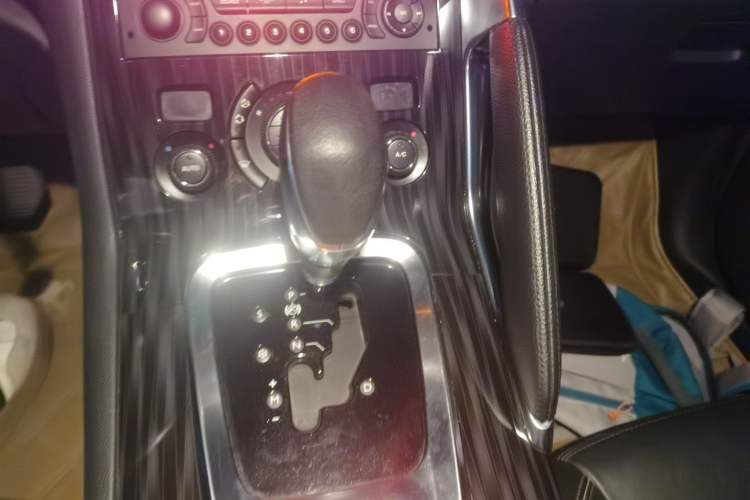 Used Peugeot 3008 2013 2.0L Automatic Trend Edition