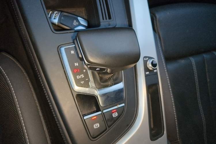 Used Audi A4L 2022 40 TFSI Luxury Dynamic Model