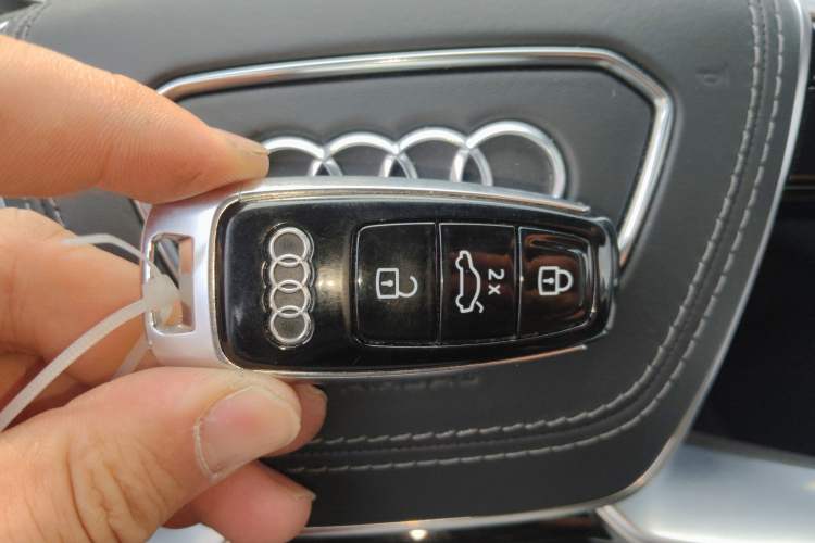 Used Audi A7L 2024 45 TFSI Luxury Edition Vehicle Key