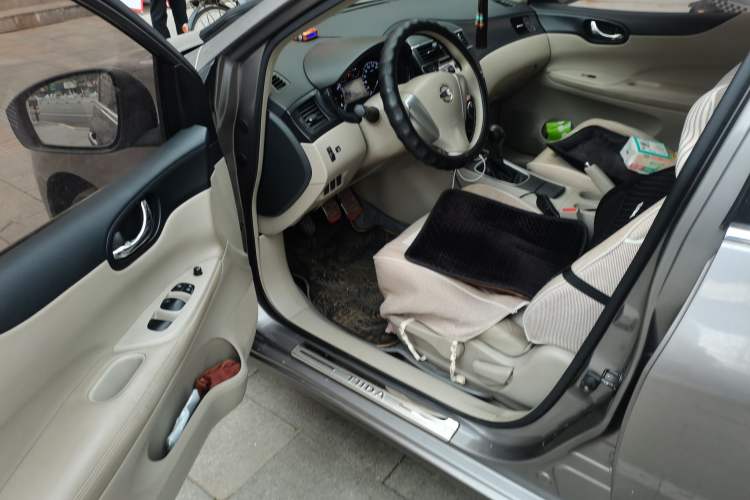 Used Nissan Tiida 2011 1.6L Manual Smart Version