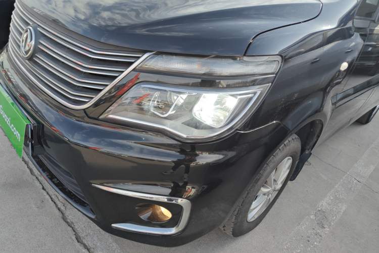 Used FORTHING Lingzhi 2019 M5L 1.6L 7-Seater Luxury Model China VI Standard