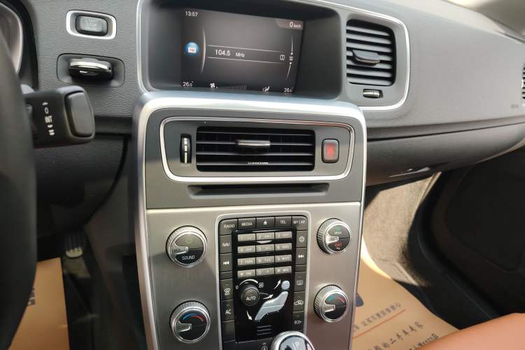 Used Volvo S60 2018 S60L T3 Smart Progress Edition
