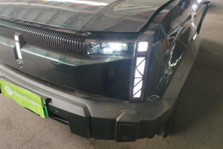 Used iCAR 03 2024 501km Four-wheel Drive Long-Range Advanced Version