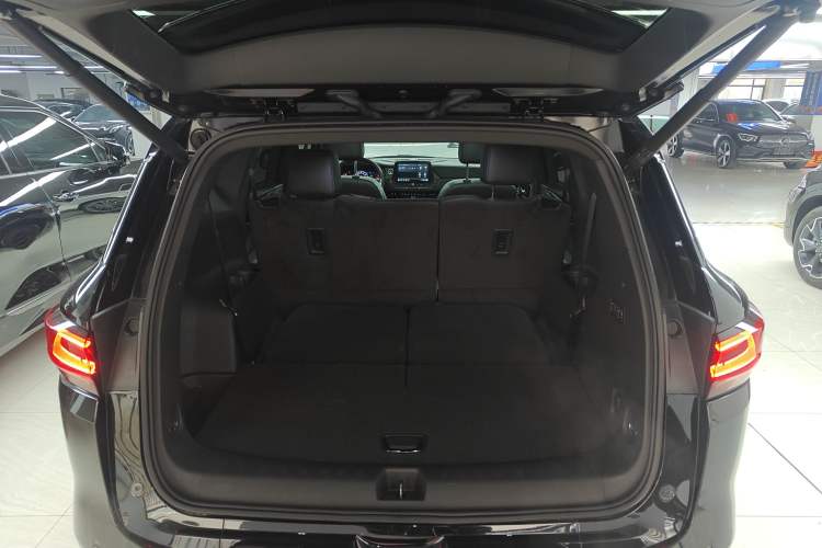 Used Chevrolet Blazer 2023 Light Hybrid 650T RS Twin-Clutch All-Wheel Drive Engine Version
