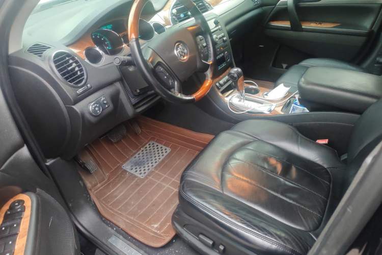 Used Buick Enclave 2013 3.6L Two-Wheel-Drive Elegance Edition
