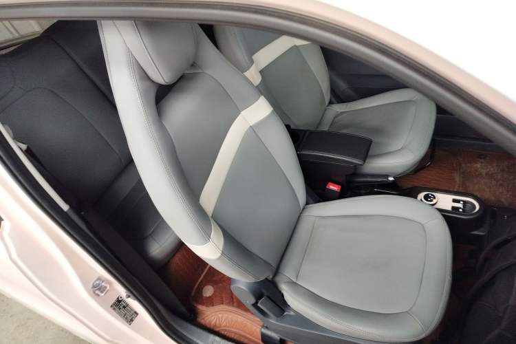 Used Wuling Hongguang MINIEV 2022 Macaron Premium Model – Lithium Iron Phosphate