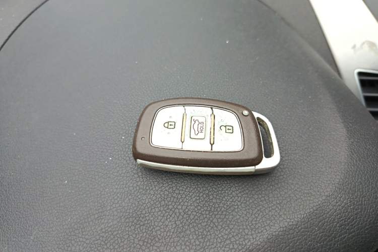 Used Hyundai Elantra (5th Generation / Langdong) 2015 1.6L Automatic Leading Model Vehicle Key