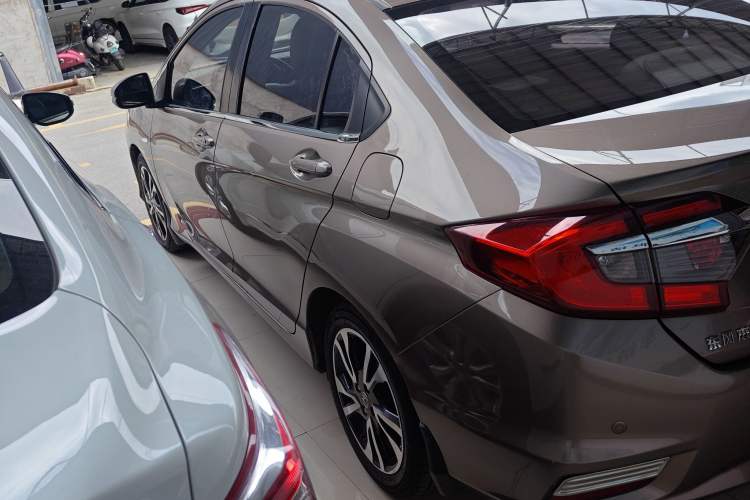 Used Honda Greiz 2016 1.5L CVT Luxury Edition
