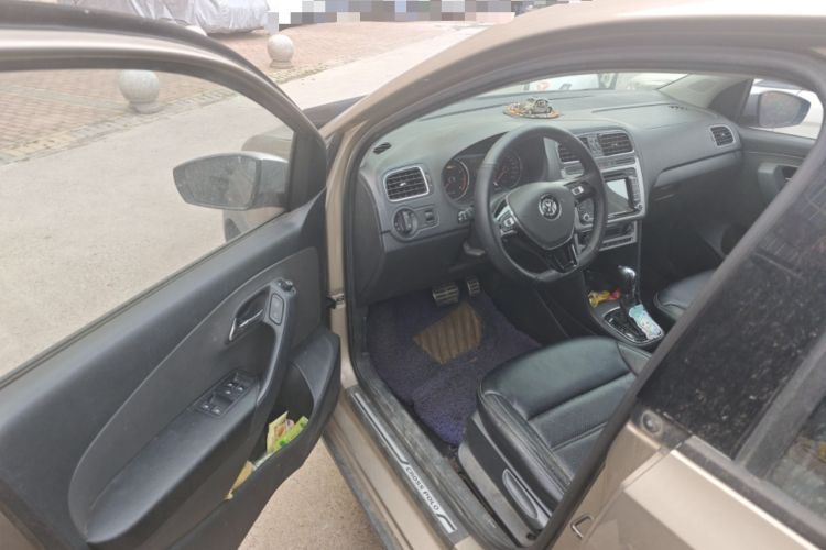 Used Volkswagen Polo 2014 1.6L Cross Polo Automatic
