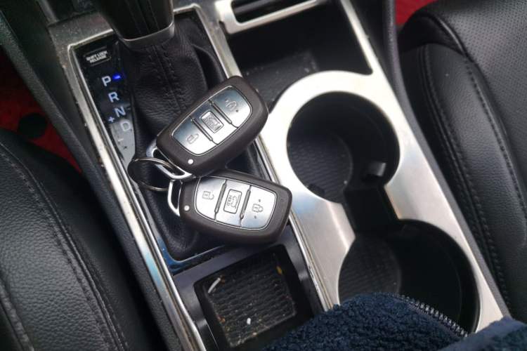 Used Hyundai Tucson 2015 1.6T Dual-Clutch Two-Wheel-Drive Smart Model Vehicle Key