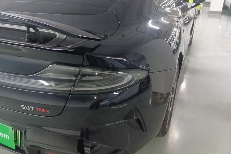 Used Xiaomi Auto SU7 2024 Four-Wheel Drive Ultra-Long Range Advanced Intelligent Driving Max Edition Exterior 3