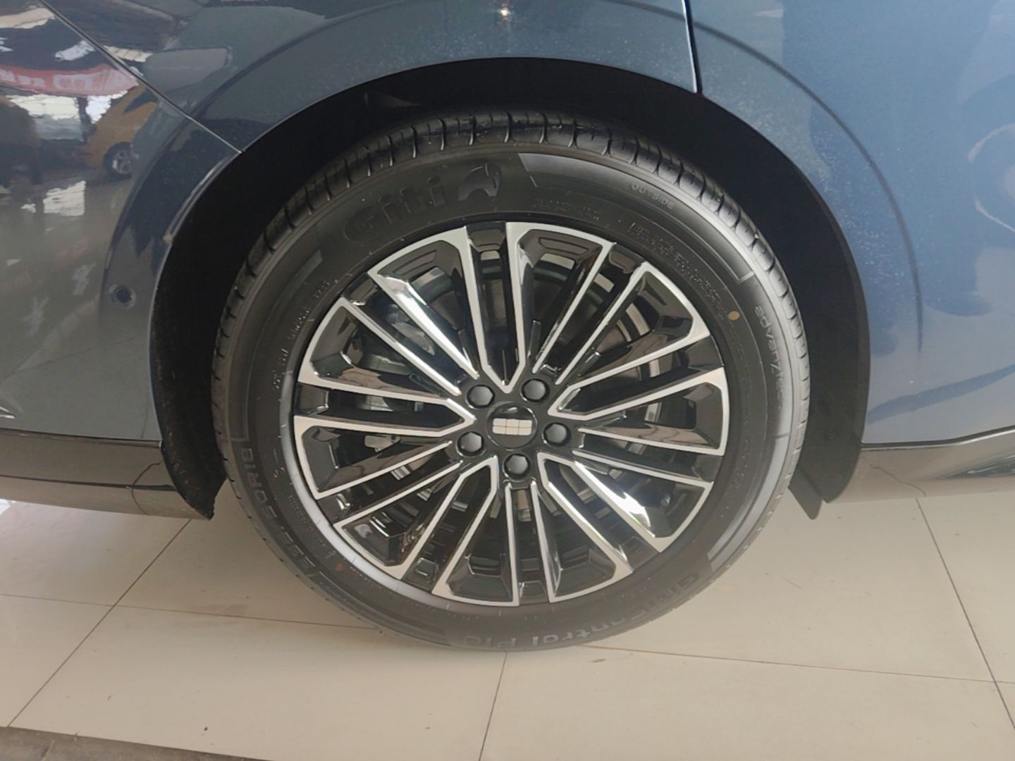Geely Galaxy 8 2025 130km EM-i Prestige Edition — снимка 11