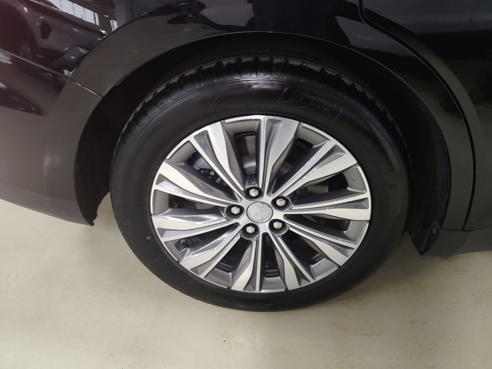 Hongqi E-QM5 2024 450km Range Commuter Version — снимка 11