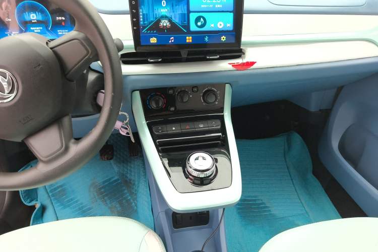 Used Dongfeng NAMMI BOX 2022 Chasing Wind Edition 331 km Standard Model Gear Lever