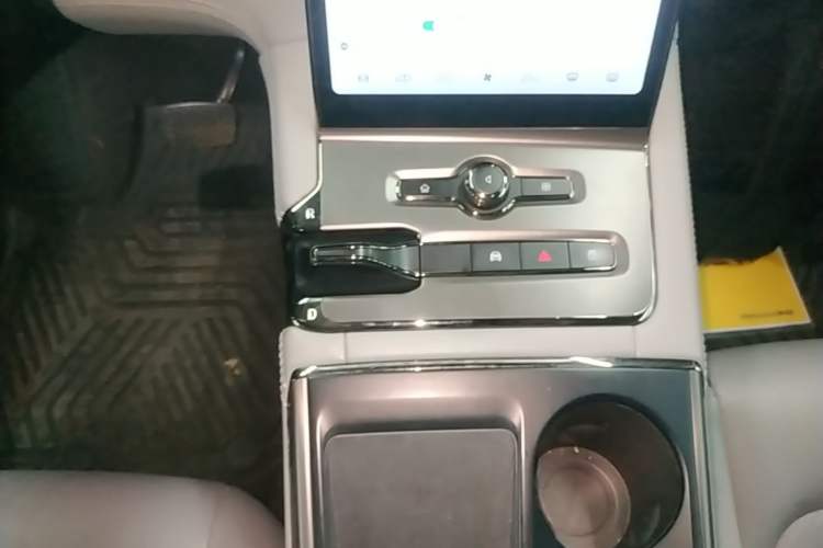 Used Nio ES6 2020 420 km Sport Edition Gear Lever