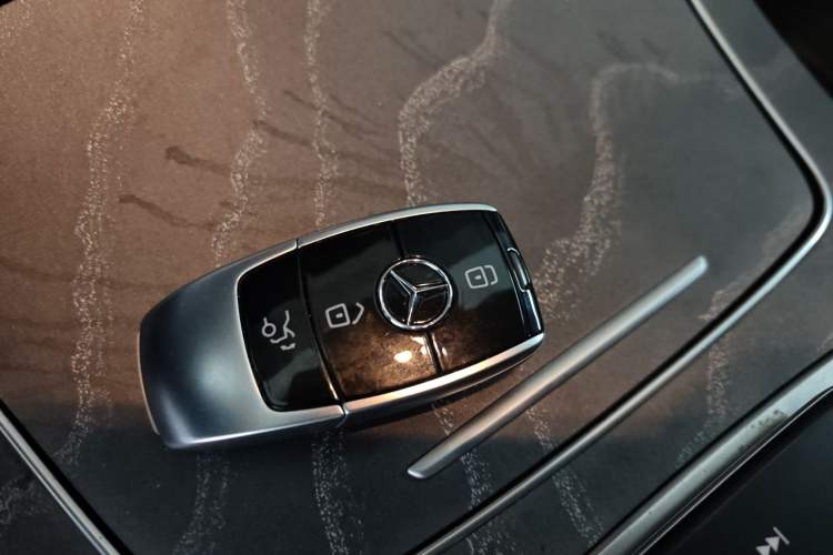 Used Mercedes-Benz CLS 2018 CLS 300 Luxury Model
