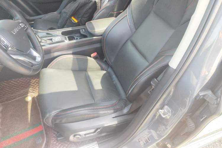 Used Lynk & Co 02 2019 High-Energy Edition 2.0T Automatic Two-Wheel Drive Pro Version China VI Standard
