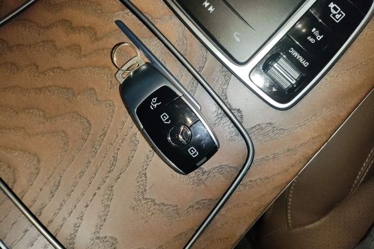 Used Mercedes-Benz E-Class 2021 Facelift E 300 L Stylish Edition
