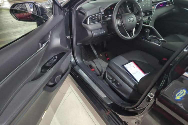 Used Toyota Camry 2021 2.5G Luxury Edition Driver Seat