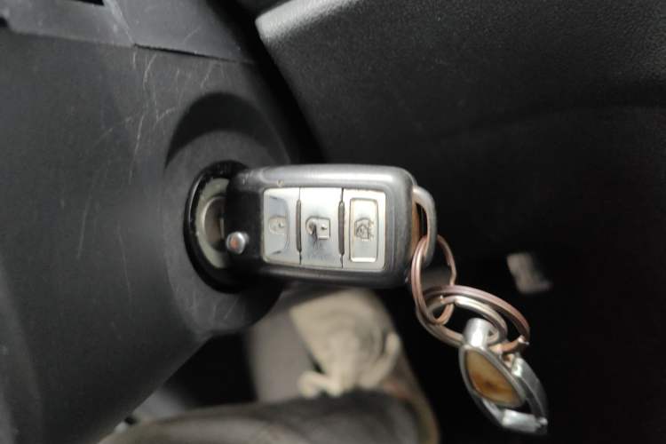 Used Dongfeng Fengon 330 