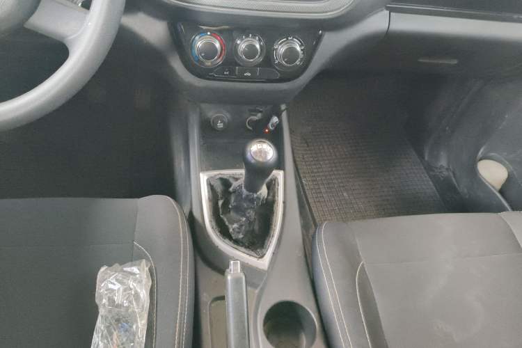 Used CHANGAN KAICHENG Ounuo S 2019 1.5L Ouno S Economy Model JL473QG Gear Lever