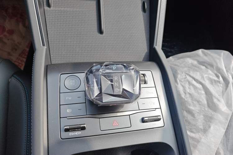 Used BYD Qin L 2025 DM-i Smart Drive 80KM Leading Model
