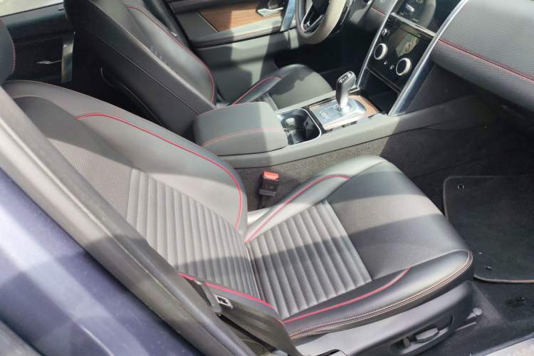 Used Land Rover Discovery Sport 2022 249 PS R-Dynamic S Performance Edition 5 Seats Right Front Seat